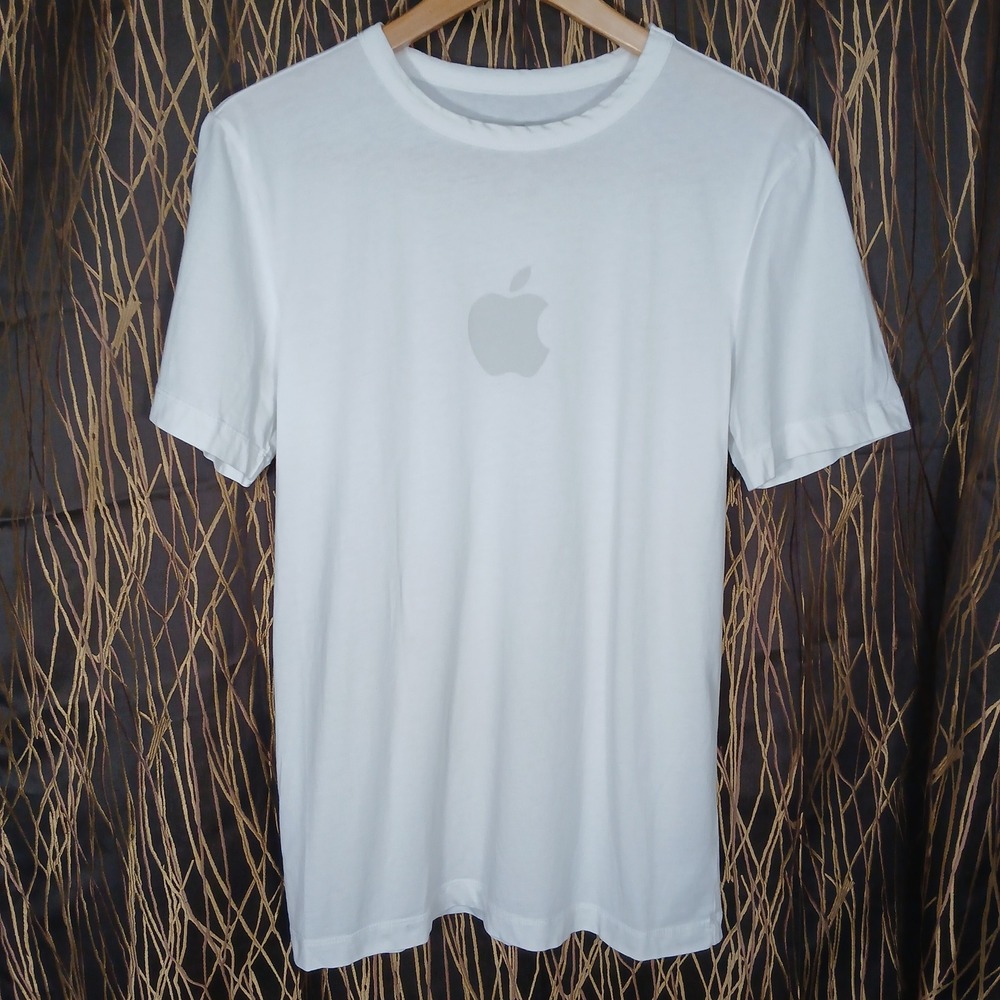 Apple T-Shirt Mens Small White Short Sleeve Cotton Employee Uniform Tee‎